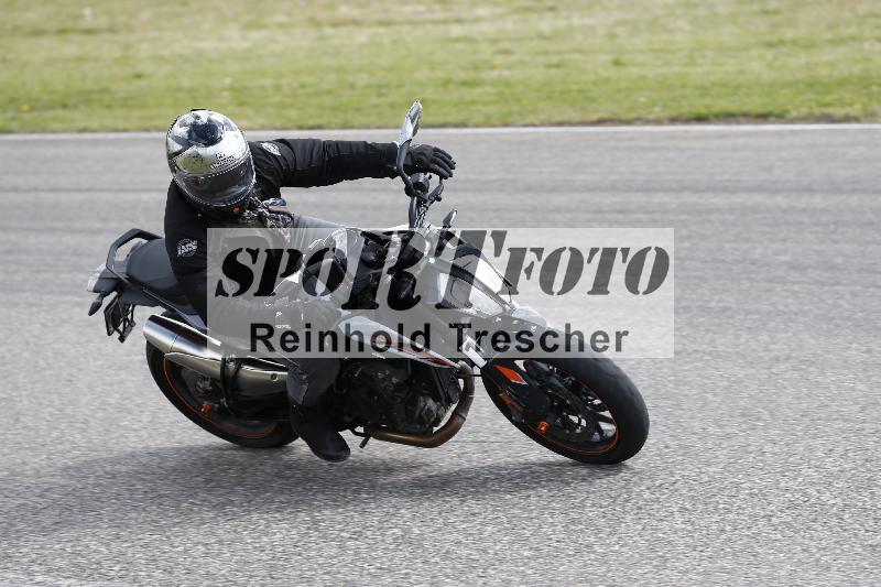 /Archiv-2025/10 23.04.2025 Cornu Master School ADR/gruen-vert/11